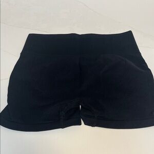 Black Women's Workout shorts Size Medium puckered back